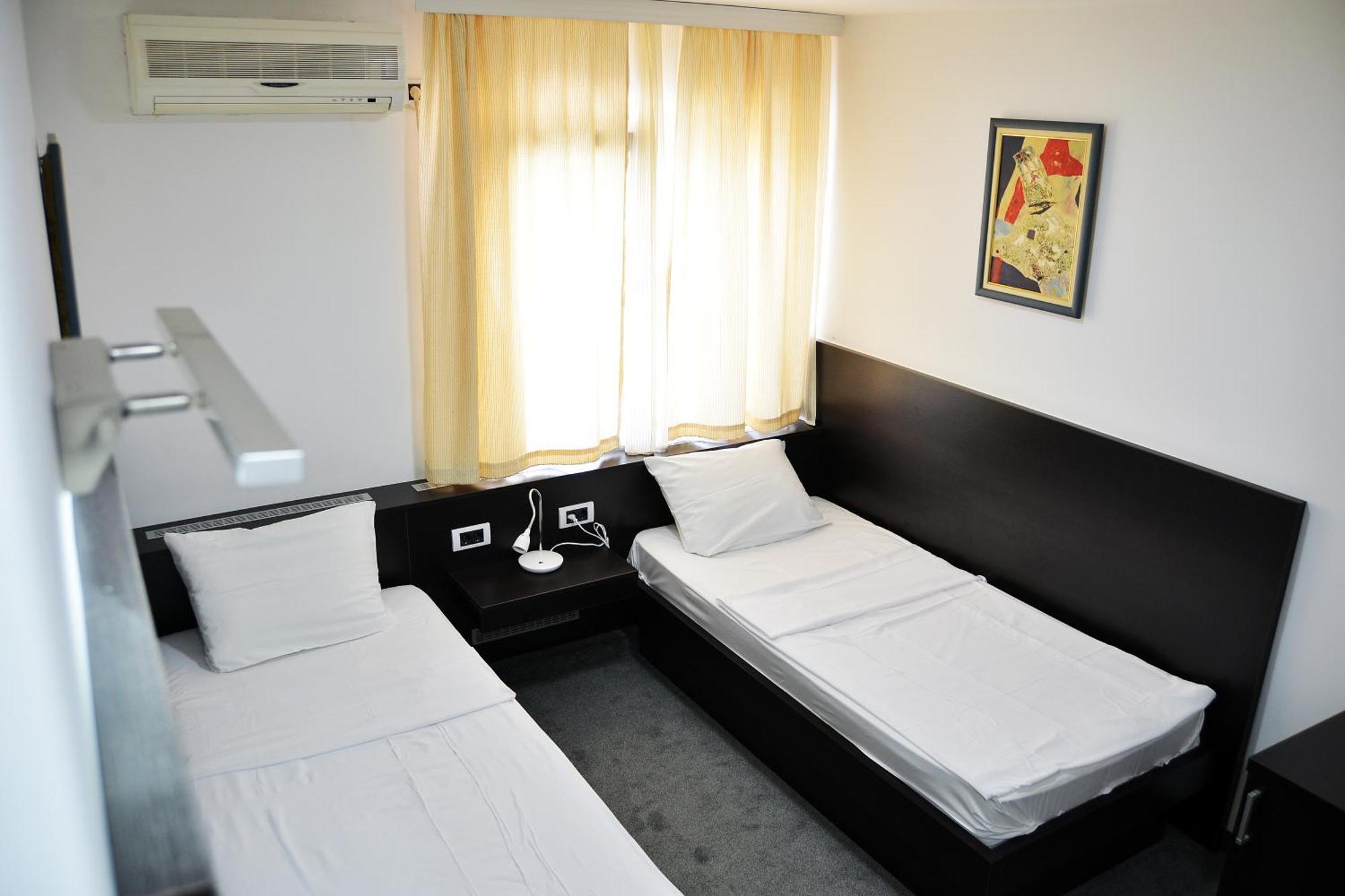 Hotel Golf Kruševac Habitación foto