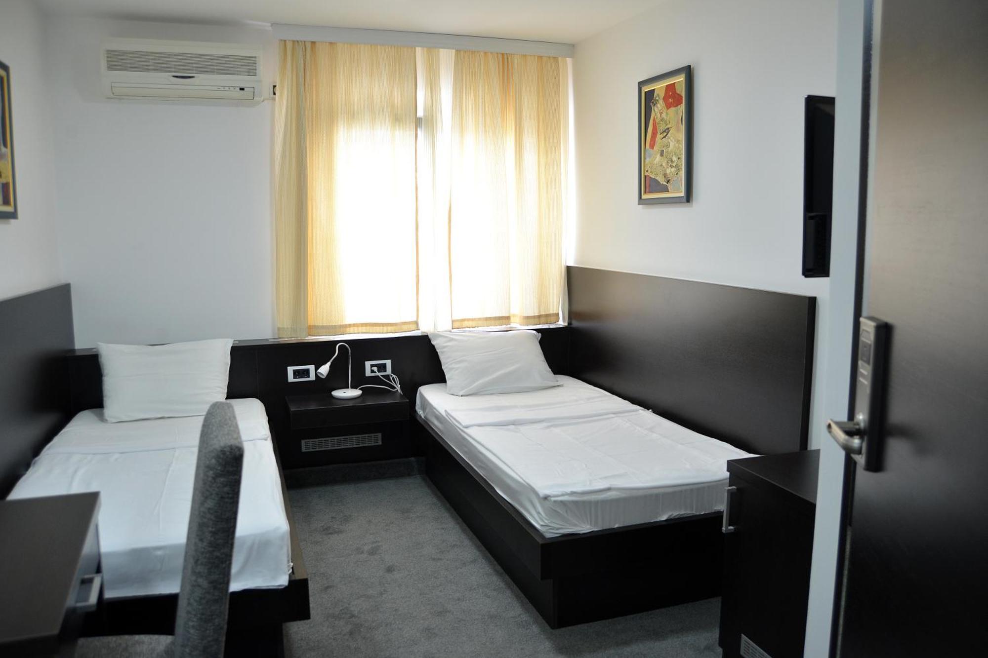 Hotel Golf Kruševac Habitación foto