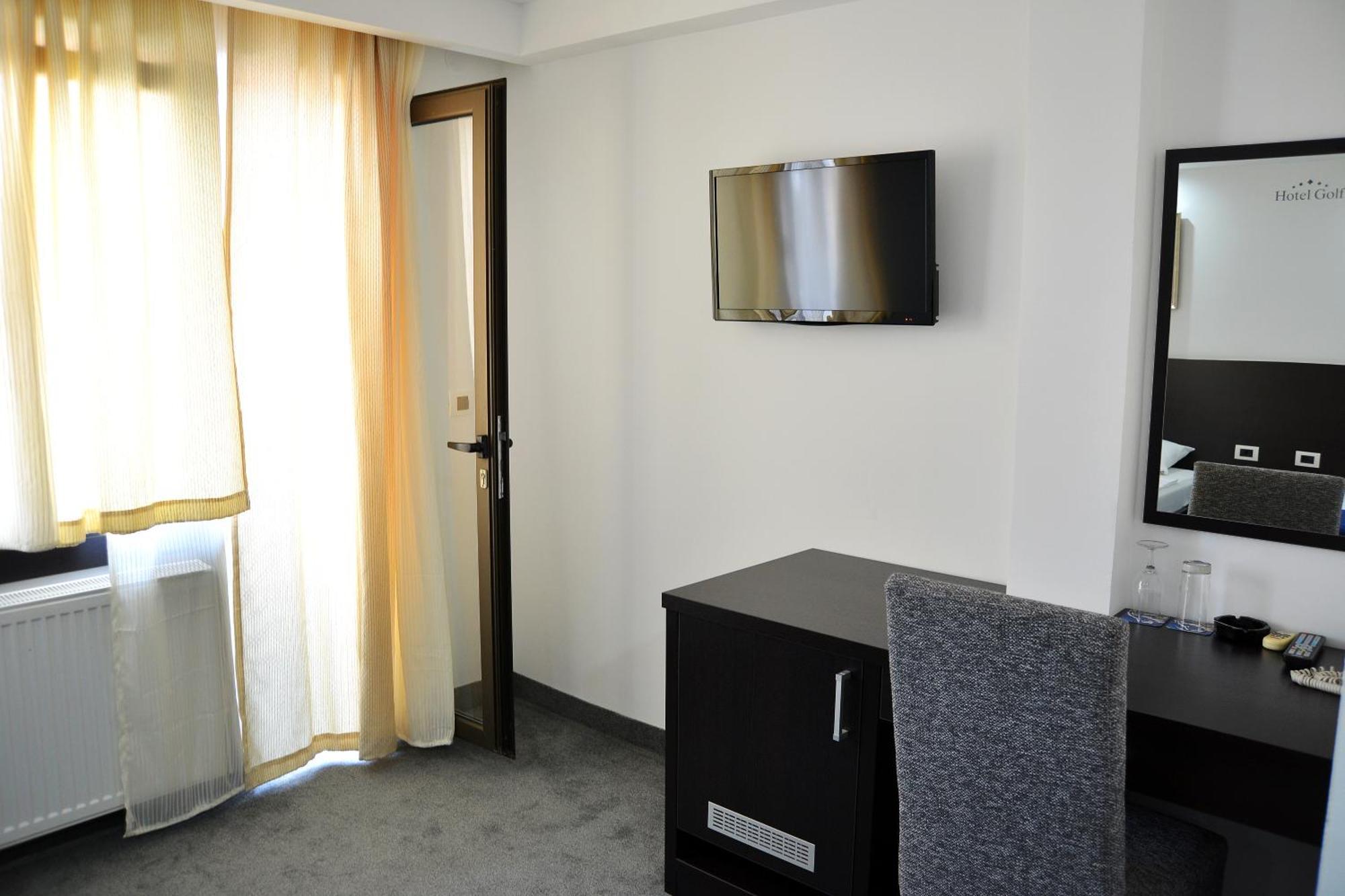 Hotel Golf Kruševac Habitación foto