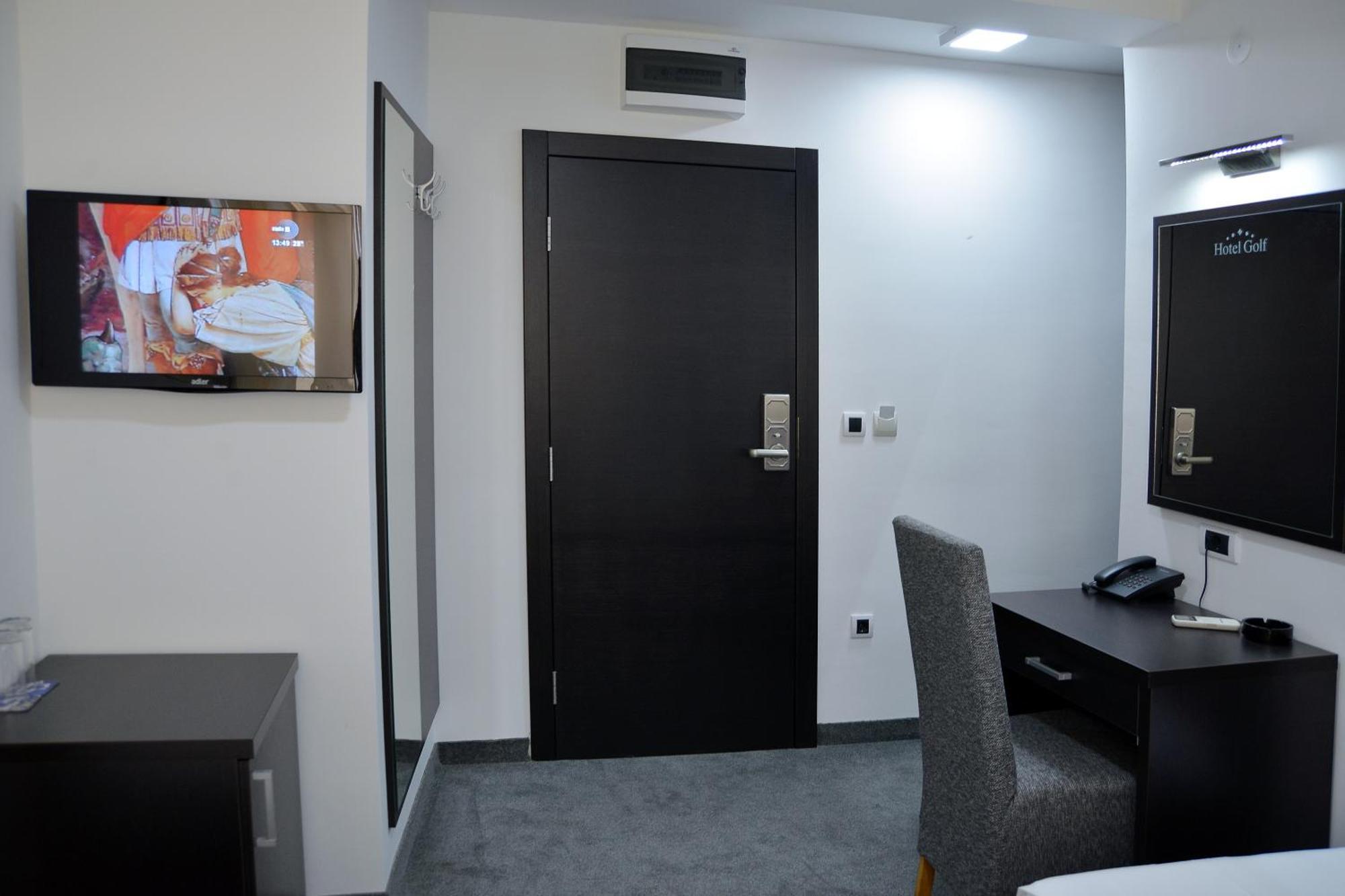 Hotel Golf Kruševac Habitación foto