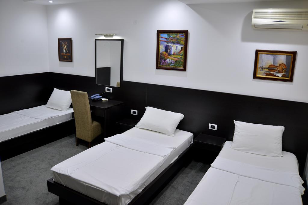 Hotel Golf Kruševac Habitación foto